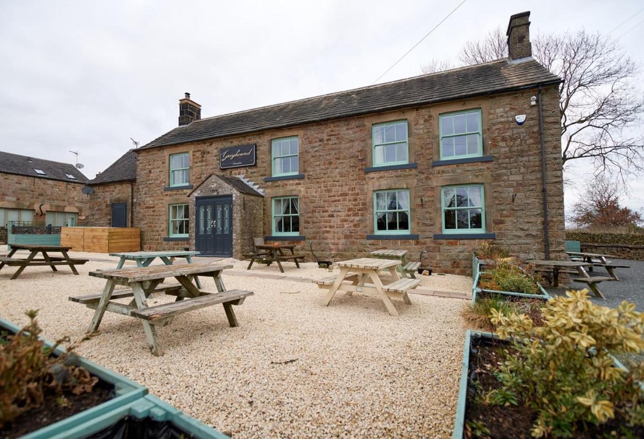 Peak District, The Greyhound Inn, Warslow Circa 1750 Eksteriør billede