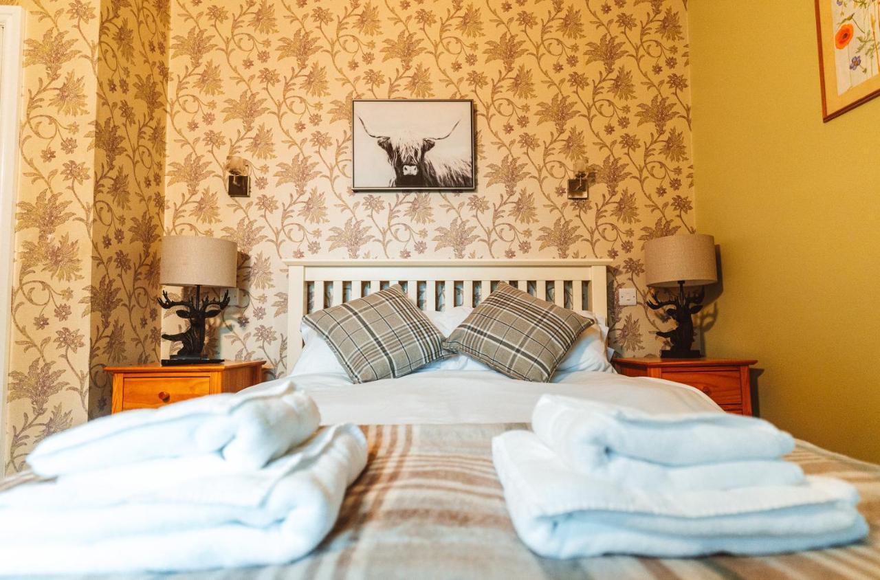 Peak District, The Greyhound Inn, Warslow Circa 1750 Eksteriør billede