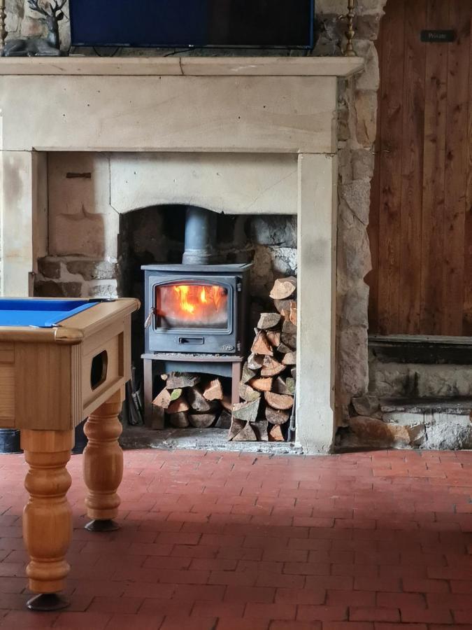 Peak District, The Greyhound Inn, Warslow Circa 1750 Eksteriør billede
